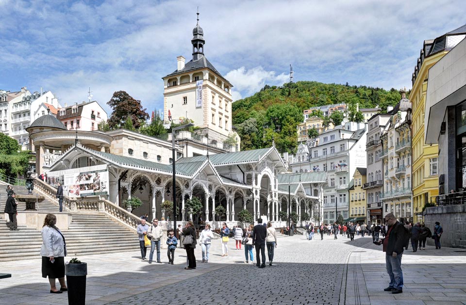 Tržní (Market) Colonnade